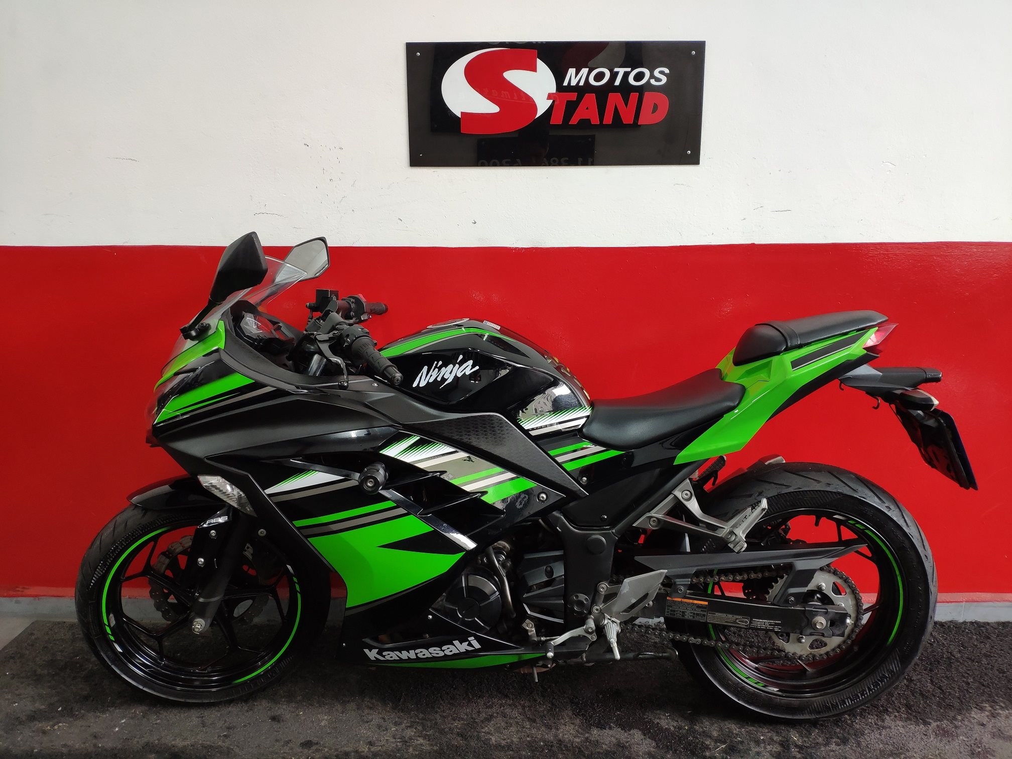 Foto do produto Kawasaki Ninja 300 ABS Limited Edition